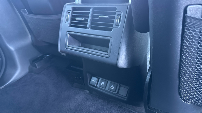 Land Rover Discovery 3.0 D300 S 5dr Auto Diesel Station Wagon